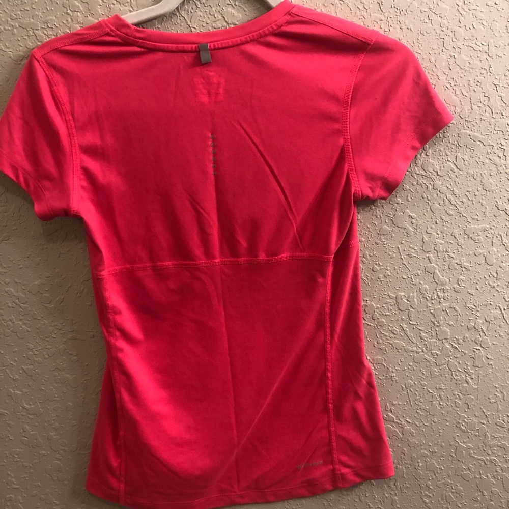 Nike RUNNING Top in PINK - Picture 2 of 7